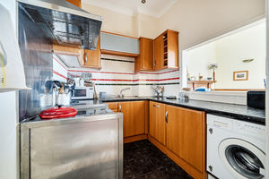 Kitchen- click for photo gallery